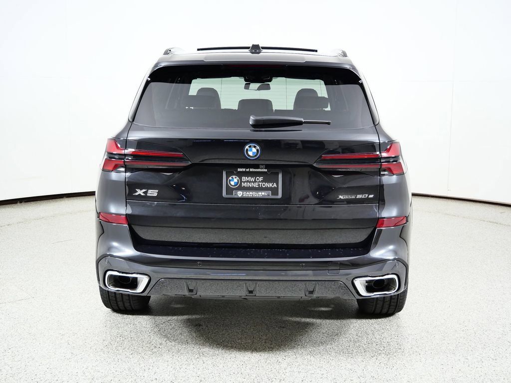 Thumbnail: 2026 BMW X5 - 12