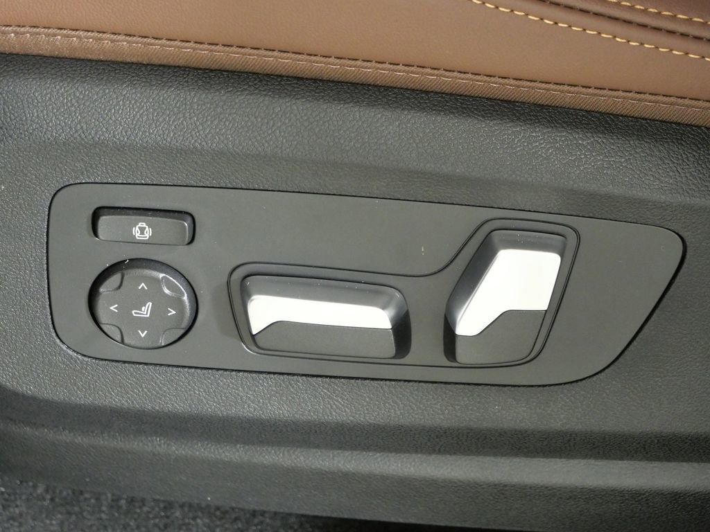 Thumbnail: 2026 BMW X5 - 41