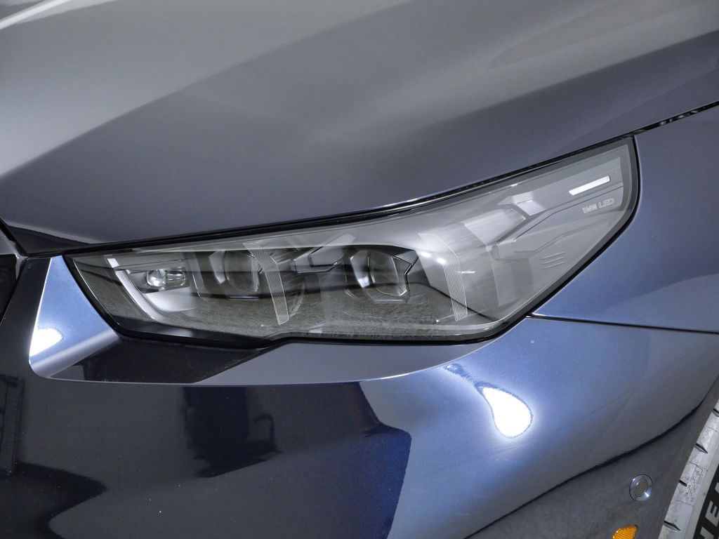 Thumbnail: 2026 BMW M5 - 3