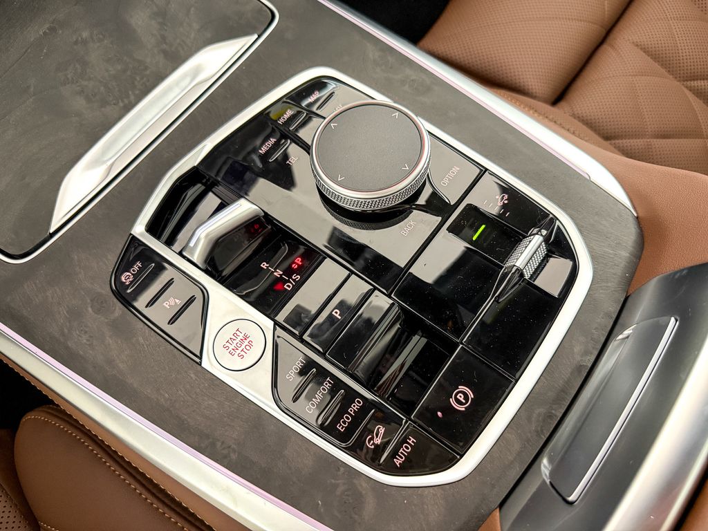 Thumbnail: 2026 BMW X5 - 50