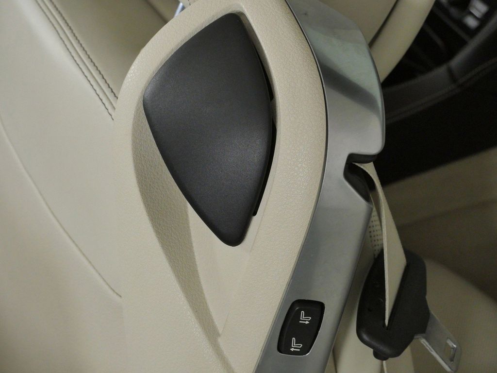 Thumbnail: 2016 BMW 6 Series - 24