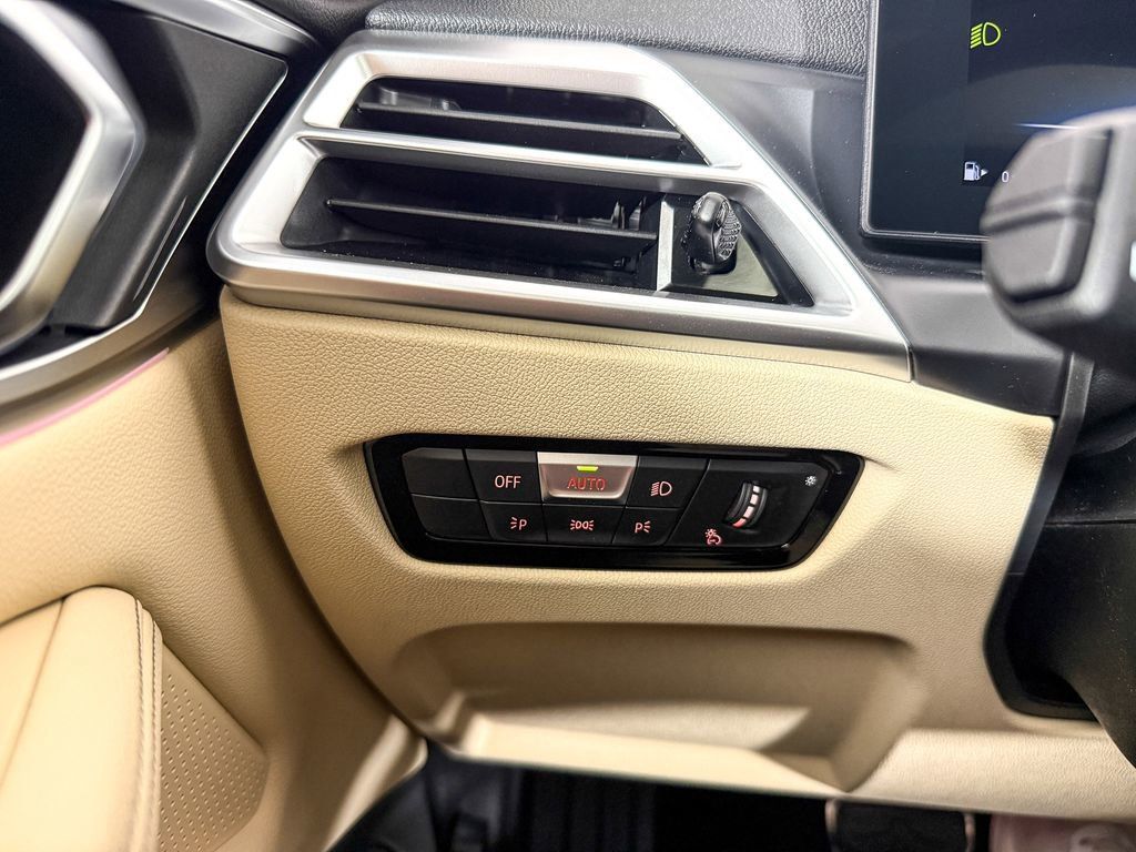 Thumbnail: 2026 BMW 4 Series - 44