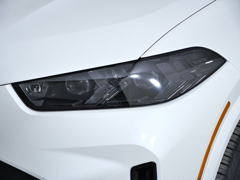 Thumbnail: 2026 BMW X5 - 3