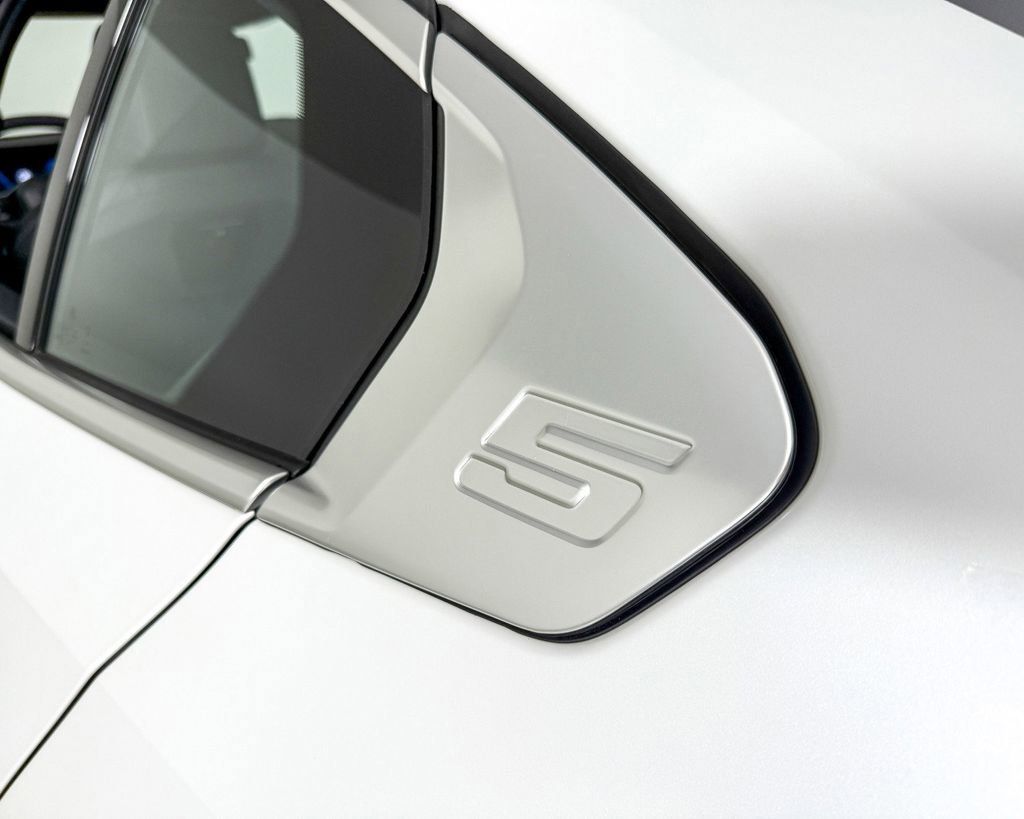 Thumbnail: 2025 BMW 5 Series - 30