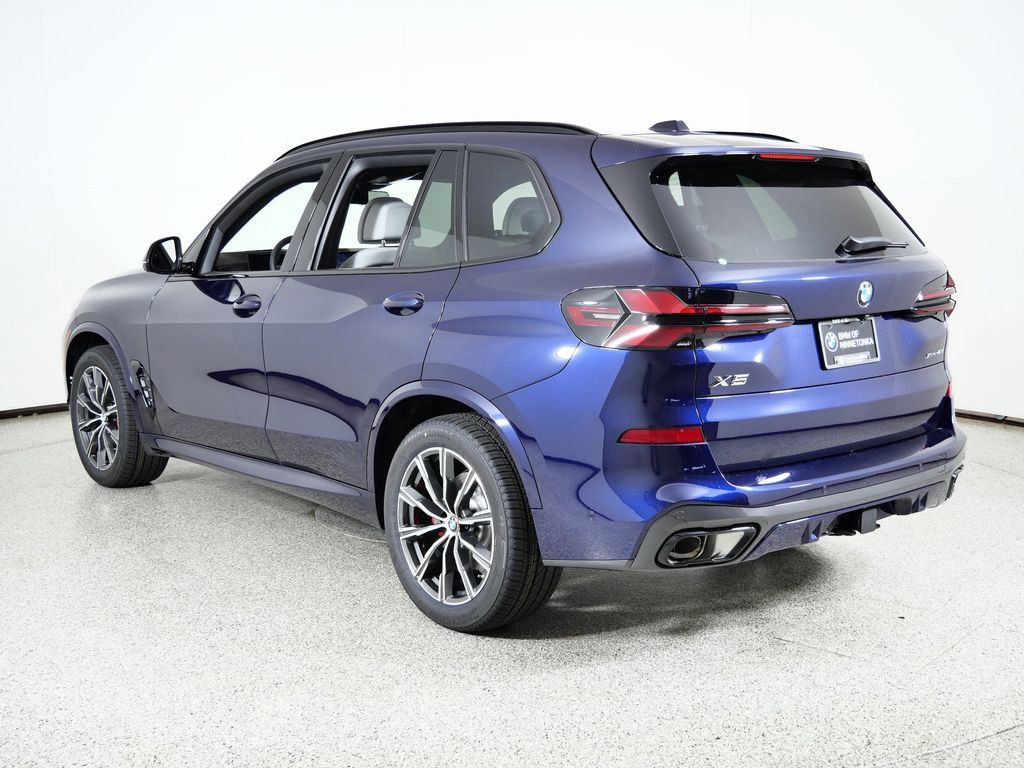 Thumbnail: 2026 BMW X5 - 16
