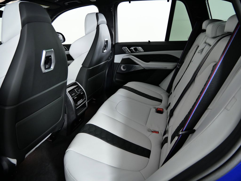 Thumbnail: 2026 BMW X5 - 32