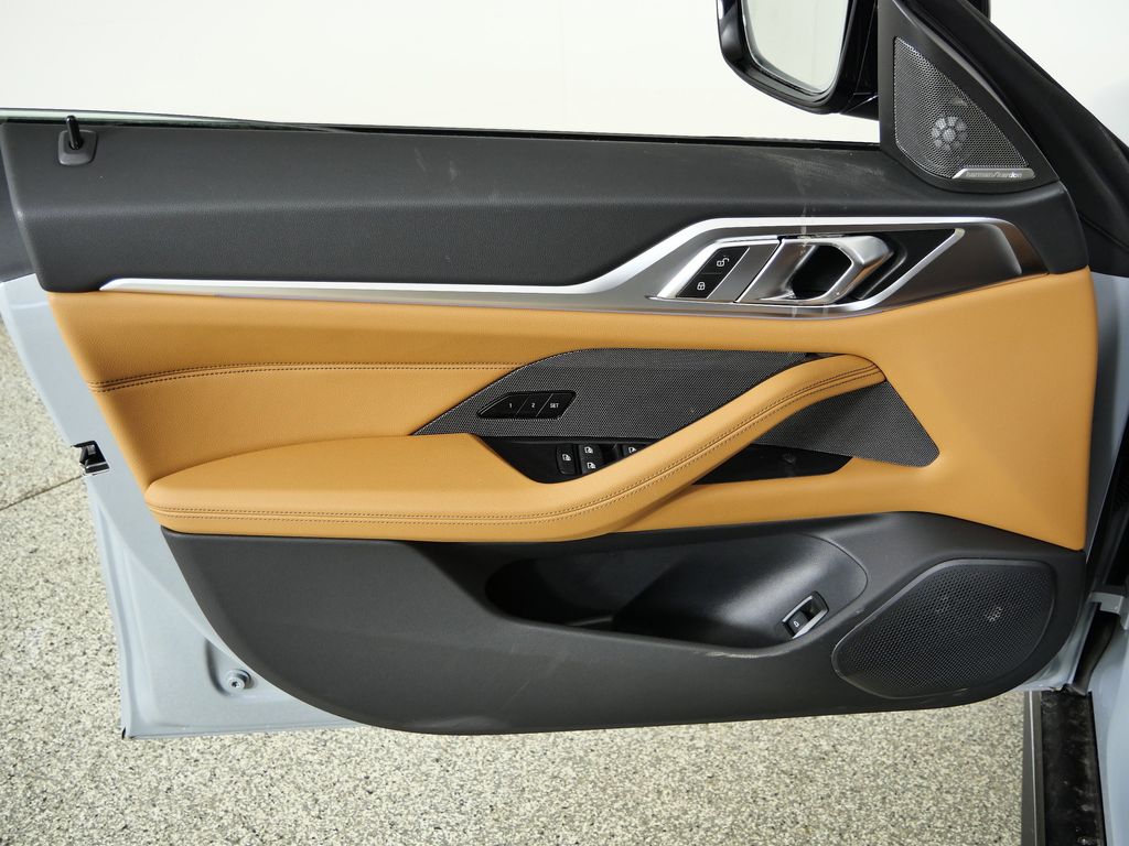 Thumbnail: 2026 BMW i4 - 32