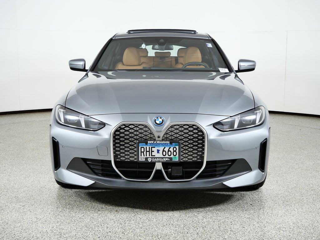 Thumbnail: 2025 BMW i4 - 3