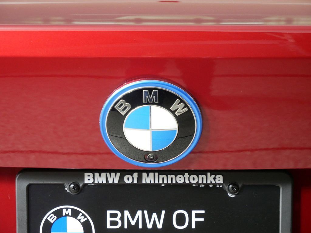 Thumbnail: 2025 BMW i4 - 12