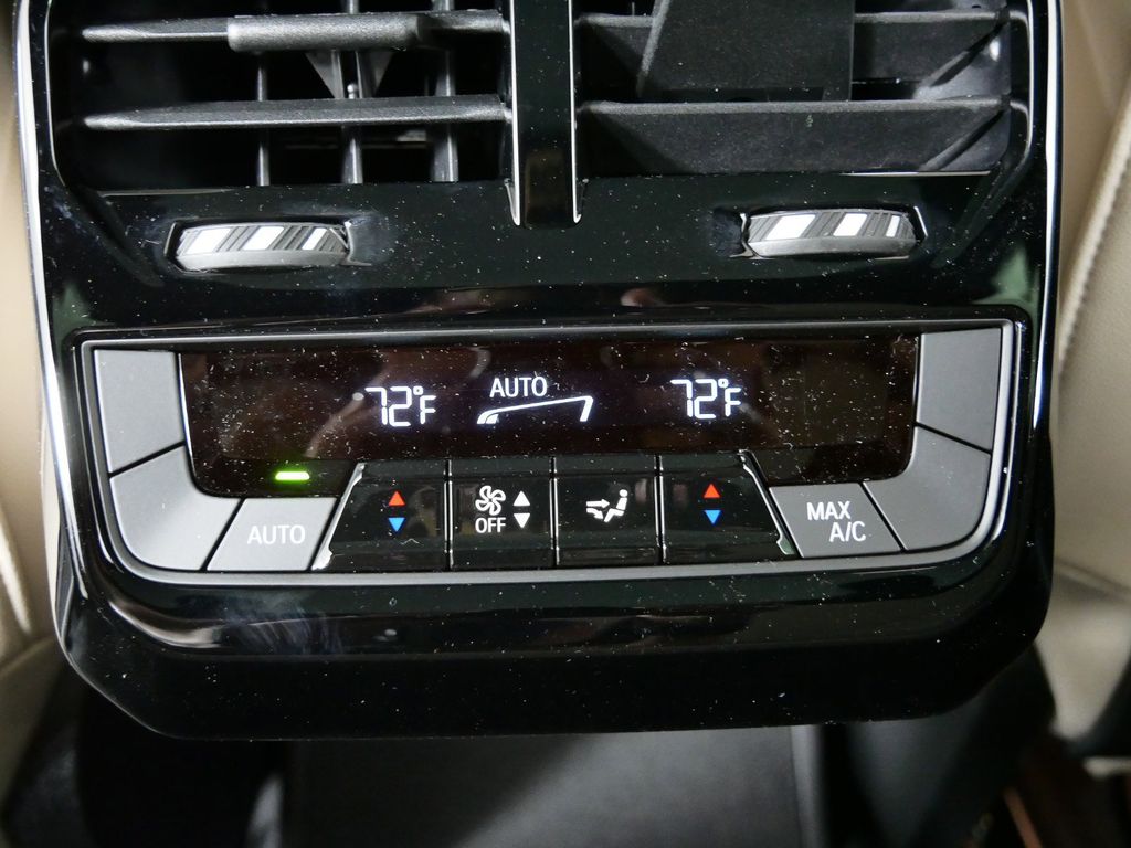 2025 BMW iX xDrive50 30