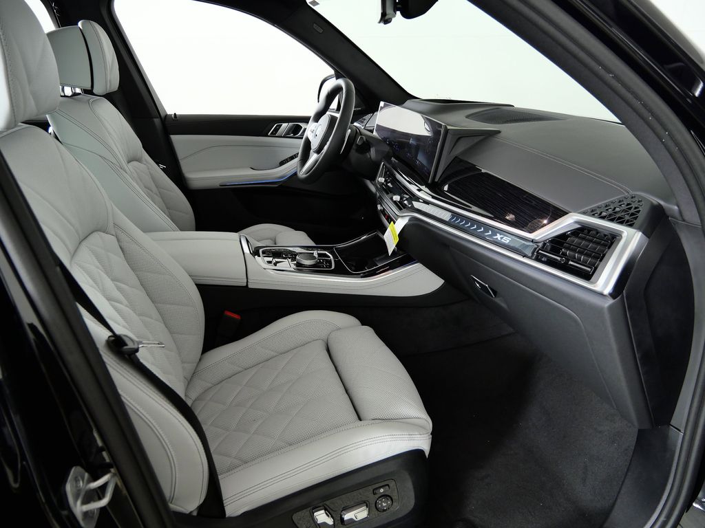 Thumbnail: 2026 BMW X5 - 20