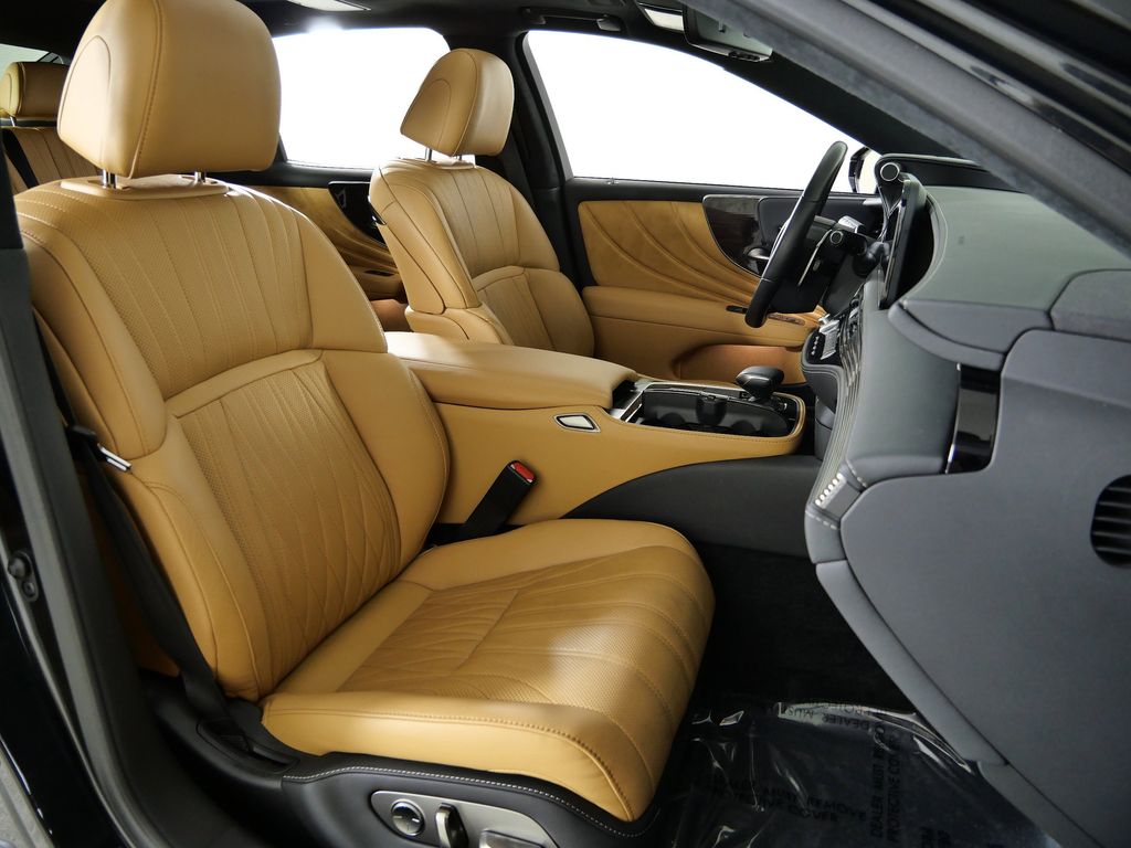 Thumbnail: 2024 Lexus LS - 22