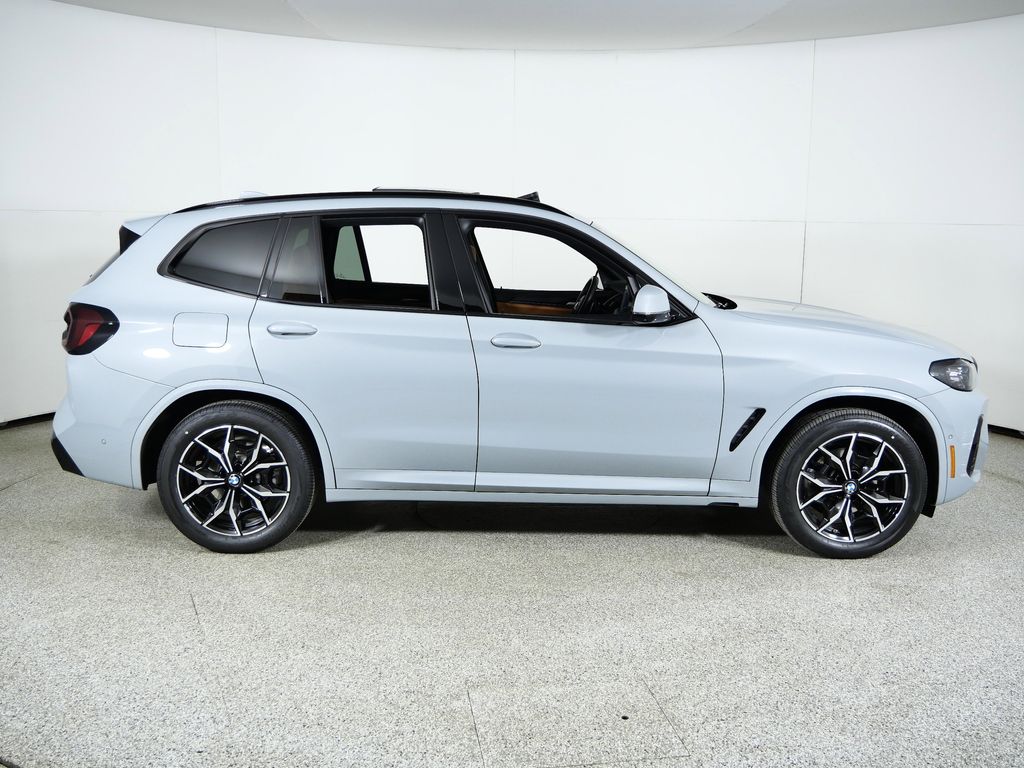 Thumbnail: 2023 BMW X3 - 10