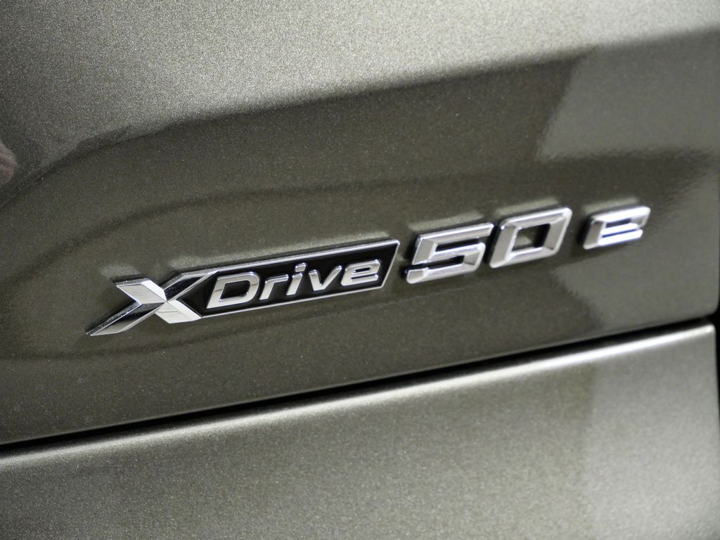 Thumbnail: 2026 BMW X5 - 12