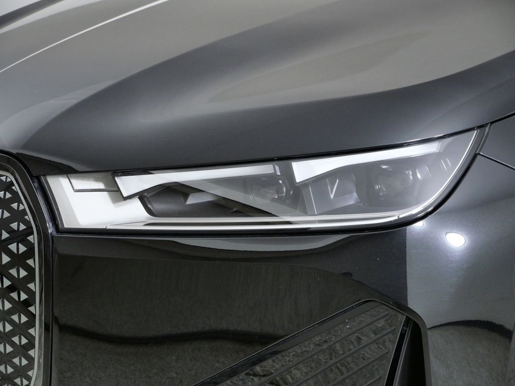 Thumbnail: 2023 BMW iX - 4