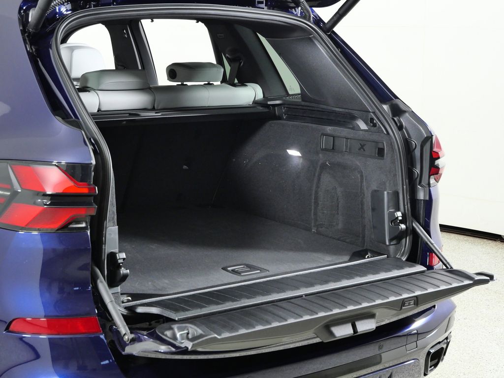 Thumbnail: 2026 BMW X5 - 29