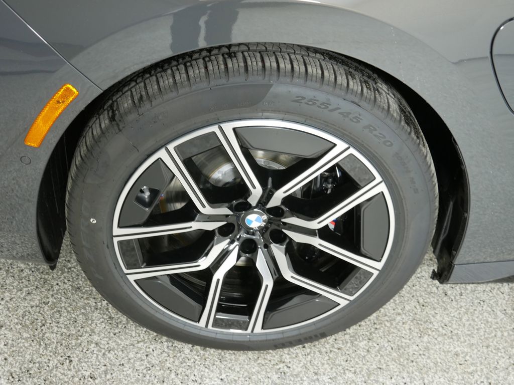 Thumbnail: 2025 BMW 7 Series - 18