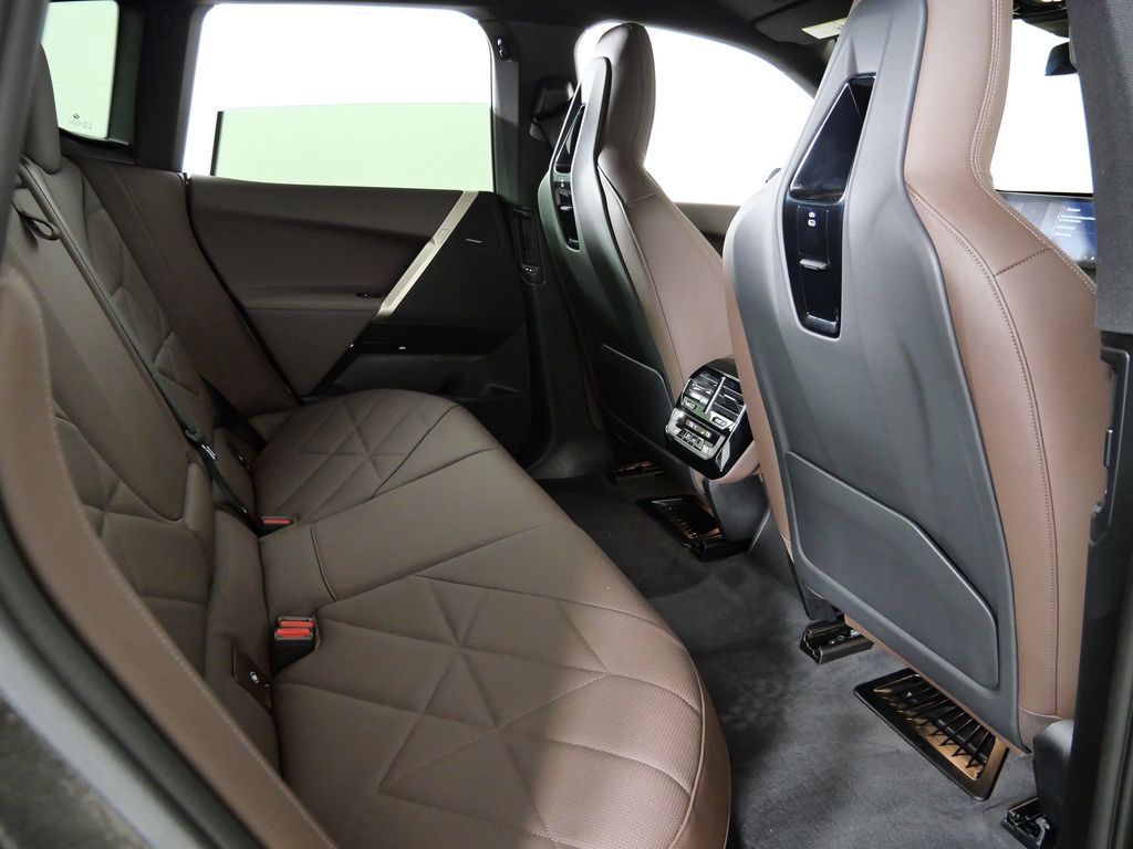 Thumbnail: 2025 BMW iX - 30