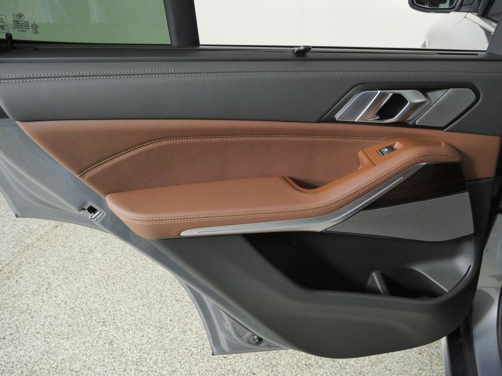 Thumbnail: 2026 BMW X5 - 31