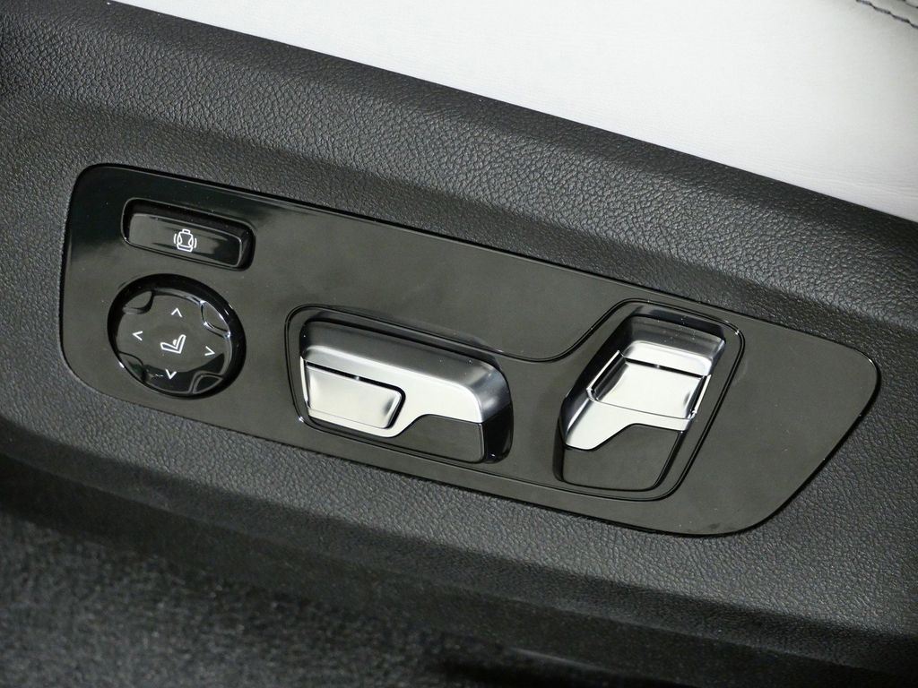 Thumbnail: 2026 BMW X5 - 39