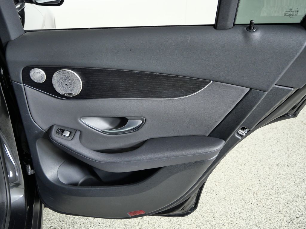 Thumbnail: 2021 Mercedes-Benz GLC - 25