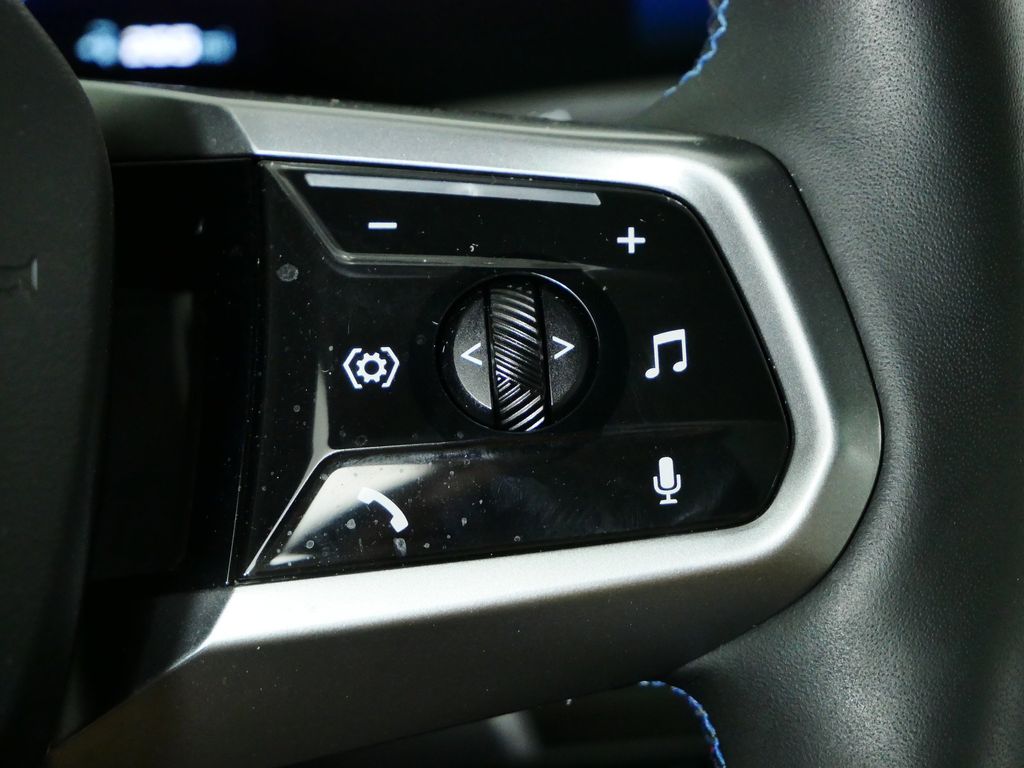 Thumbnail: 2024 BMW i5 - 44