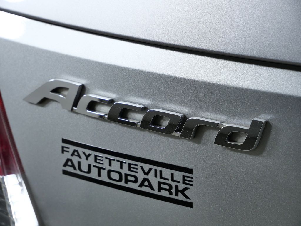 Thumbnail: 2010 Honda Accord - 13