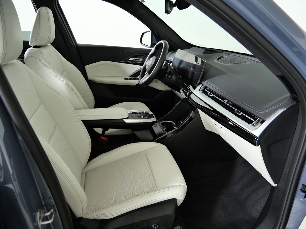 Thumbnail: 2026 BMW X1 - 21