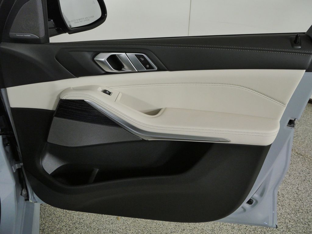 Thumbnail: 2026 BMW X5 - 19