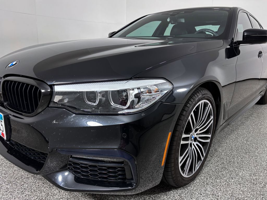 Thumbnail: 2020 BMW 5 Series - 5