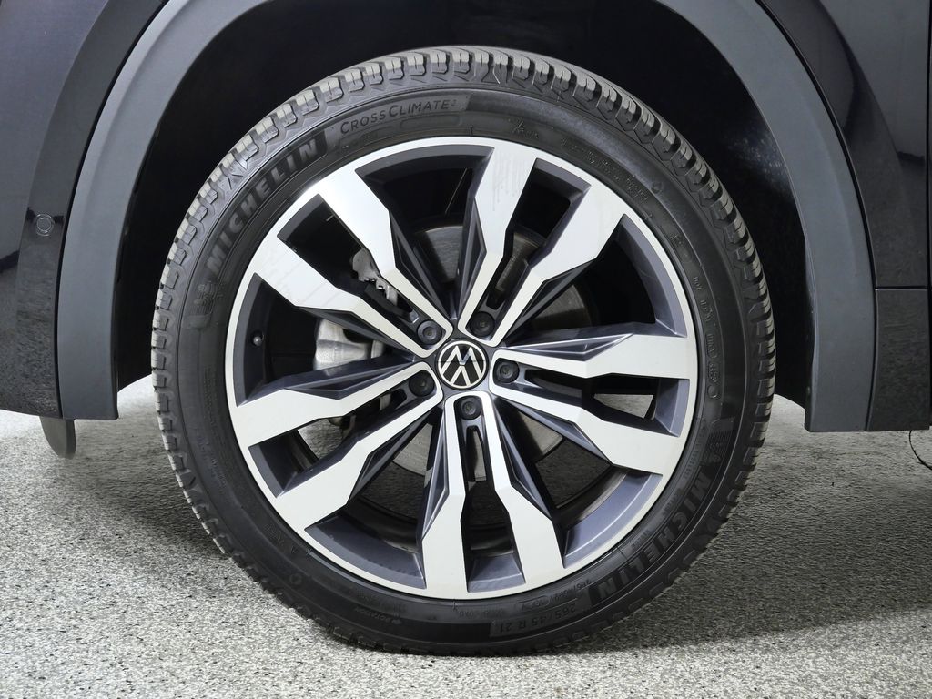 Thumbnail: 2023 Volkswagen Atlas - 18