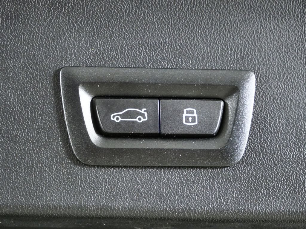 Thumbnail: 2025 BMW X3 - 33