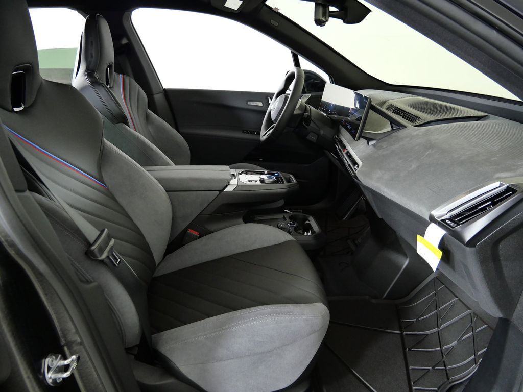 Thumbnail: 2026 BMW iX - 21