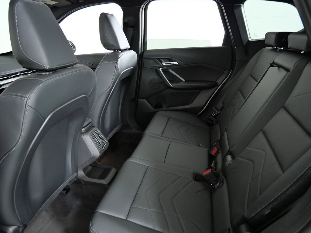 Thumbnail: 2026 BMW X1 - 31