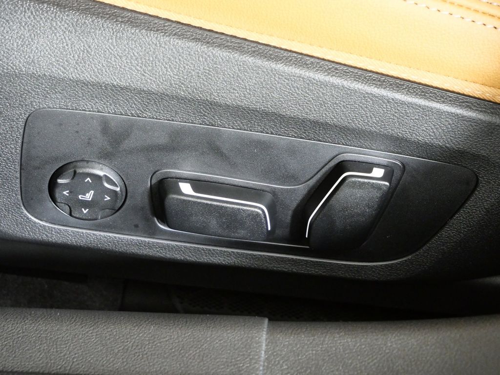 Thumbnail: 2026 BMW 3 Series - 37