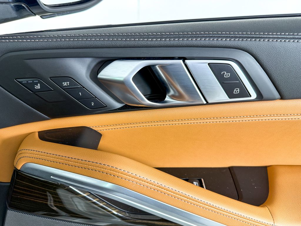 2024 BMW X6 M 32