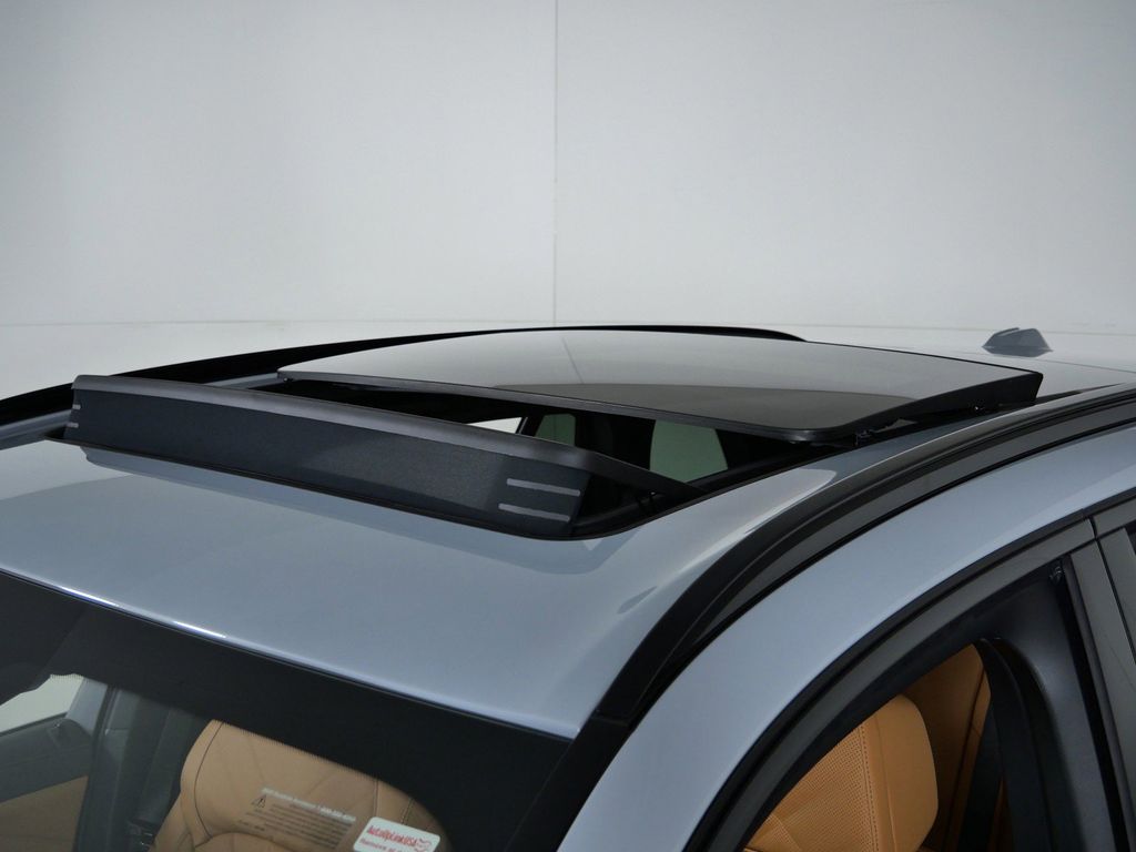 Thumbnail: 2026 BMW X5 - 18