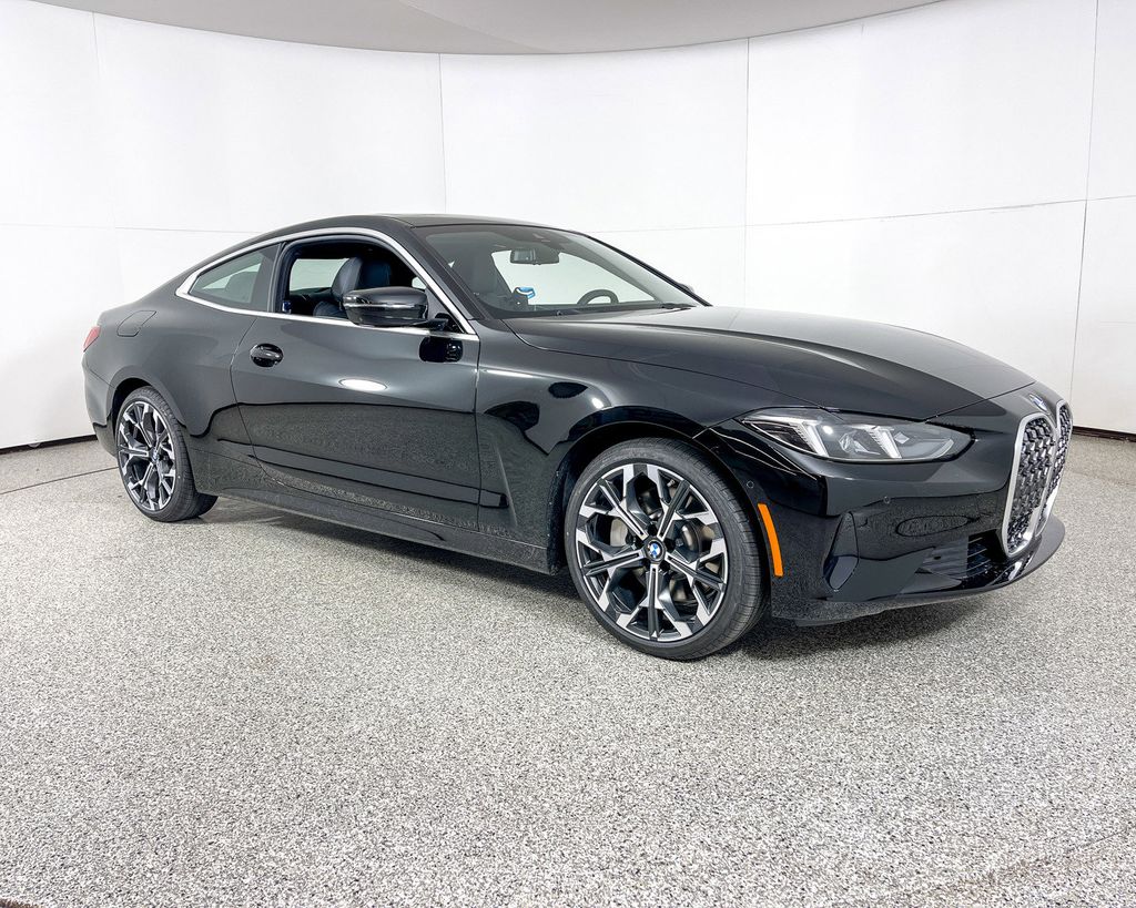 Thumbnail: 2025 BMW 4 Series - 4