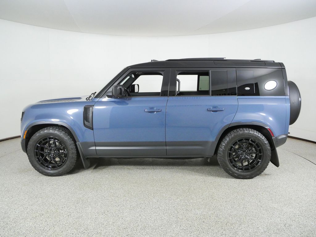 Thumbnail: 2024 Land Rover Defender - 15
