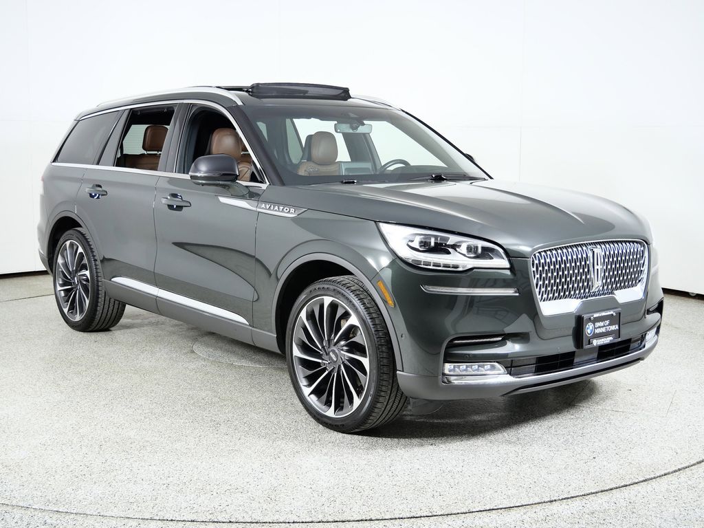 Thumbnail: 2023 Lincoln Aviator - 8