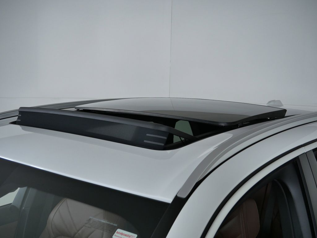 Thumbnail: 2026 BMW X5 - 18