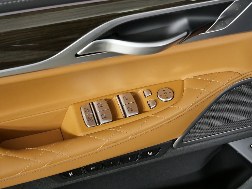 Thumbnail: 2022 BMW 7 Series - 40