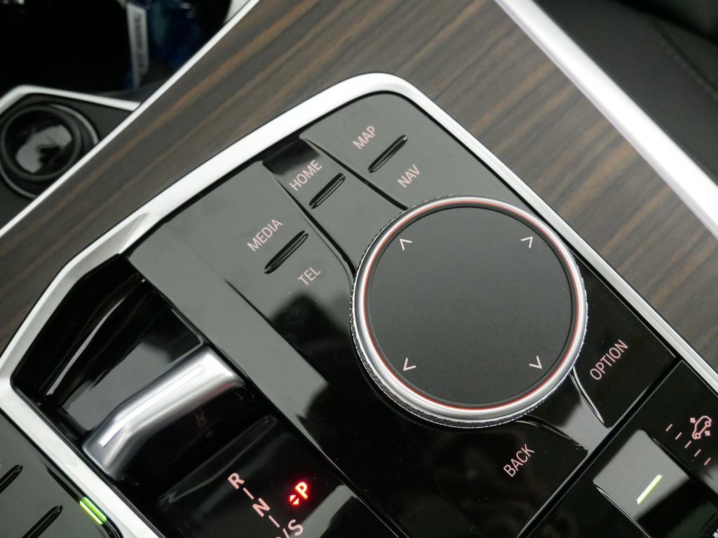 Thumbnail: 2026 BMW X7 - 51