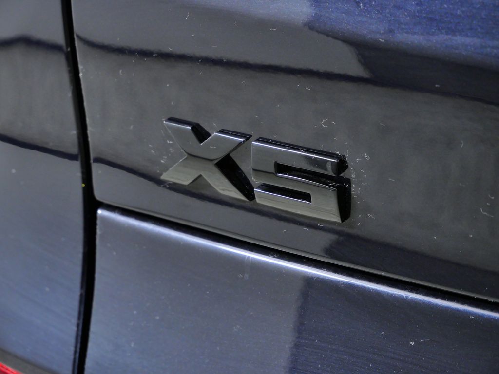 Thumbnail: 2026 BMW X5 - 13