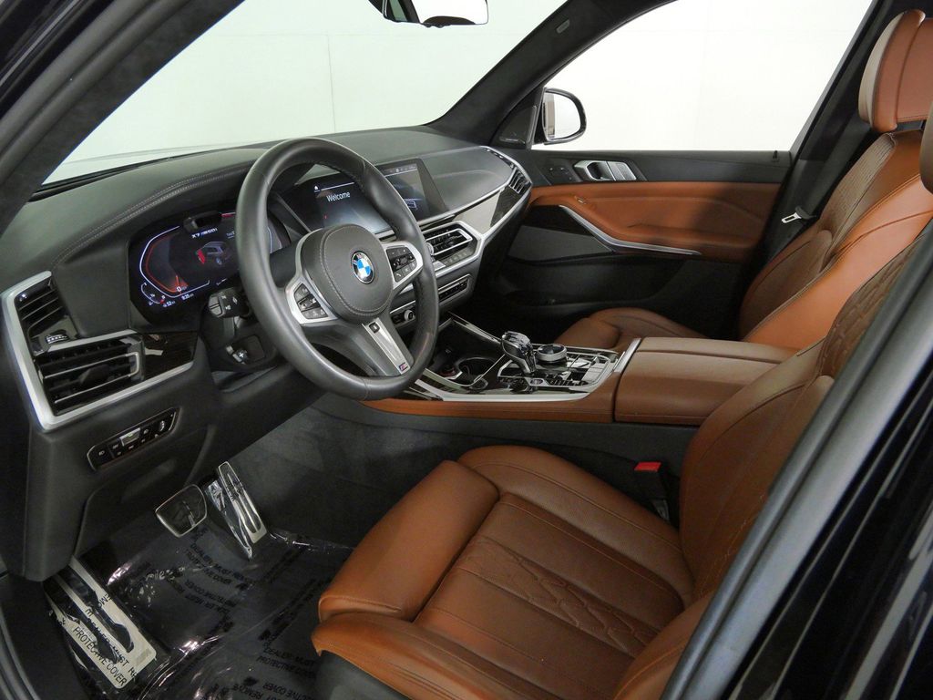 Thumbnail: 2021 BMW X7 - 36