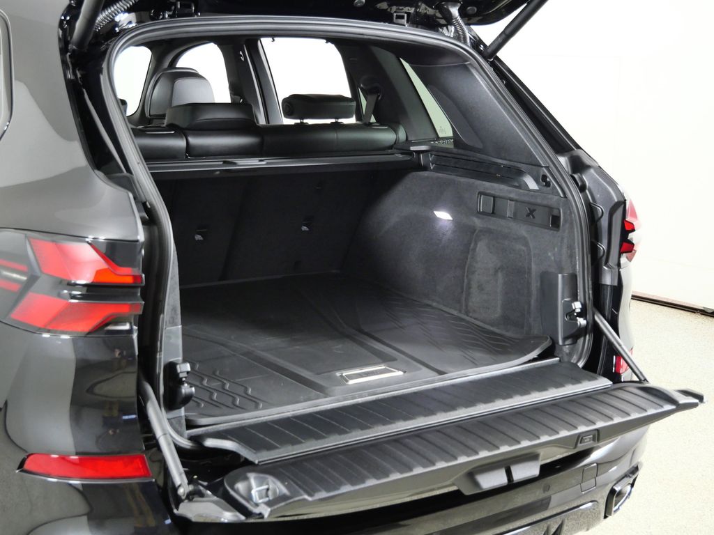 Thumbnail: 2026 BMW X5 - 29