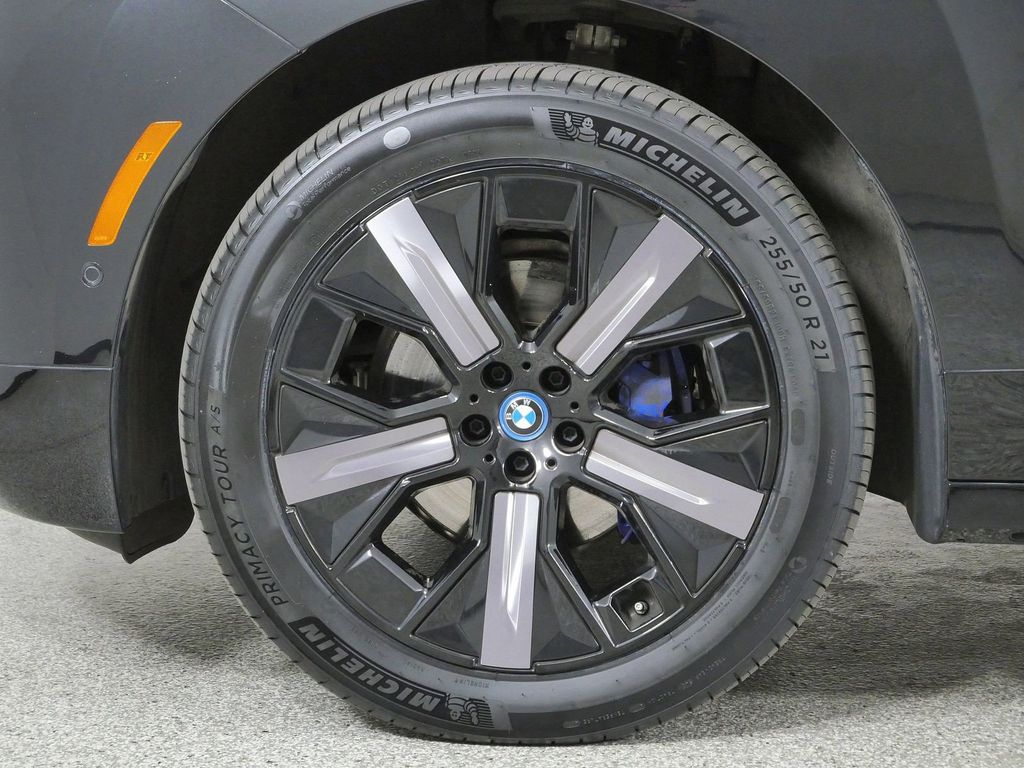 Thumbnail: 2023 BMW iX - 20