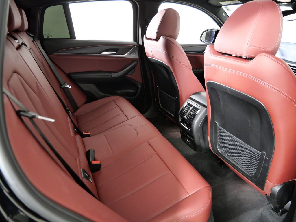 Thumbnail: 2025 BMW X4 - 30