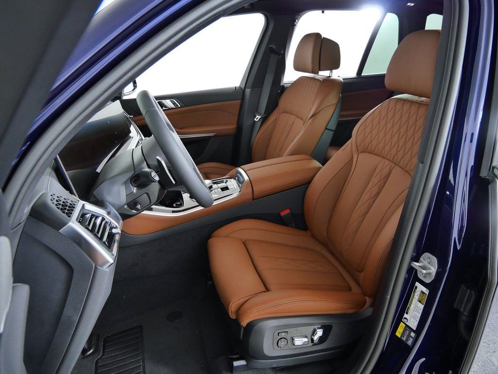 Thumbnail: 2026 BMW X5 - 32