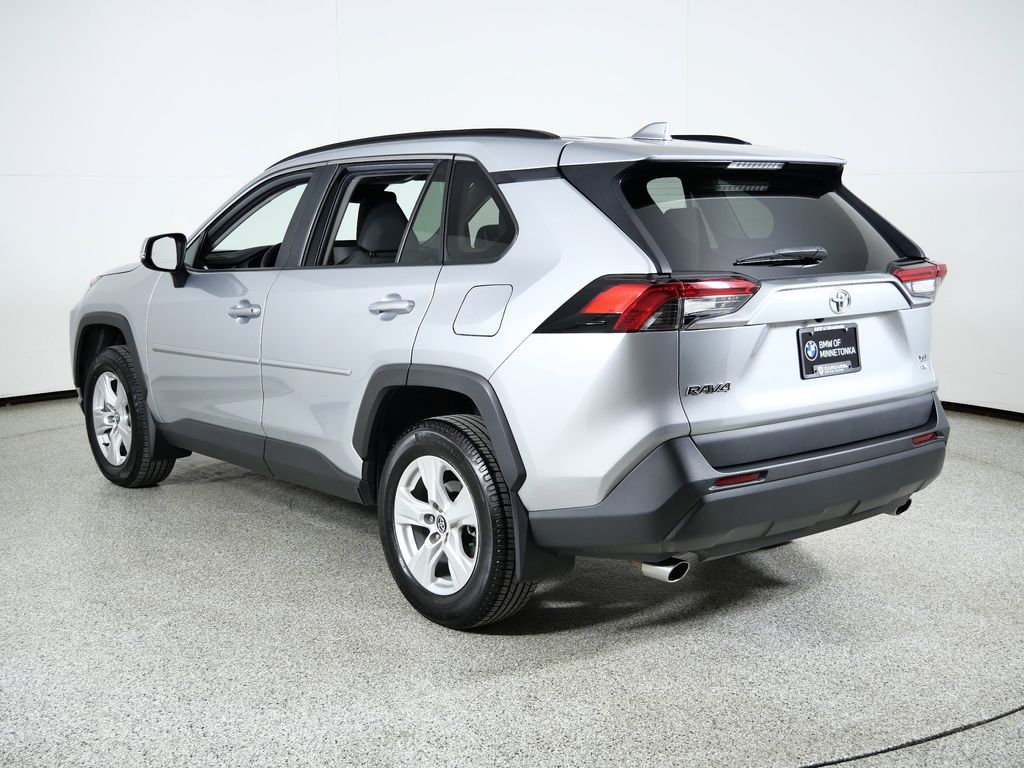 Thumbnail: 2021 Toyota RAV4 - 15